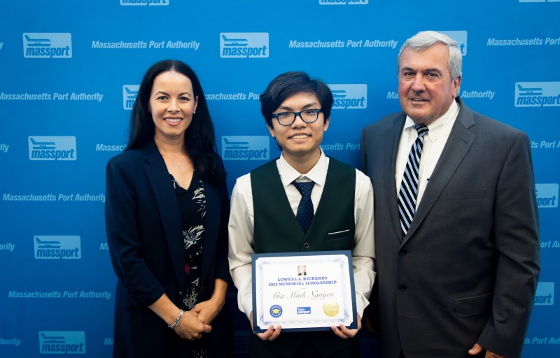 Gia Minh Nguyen (Center) with Alaina Coppola, Director of Community Relations & Government Affairs (left) and Ed Freni, Interim CEO and Director of Aviation (right)